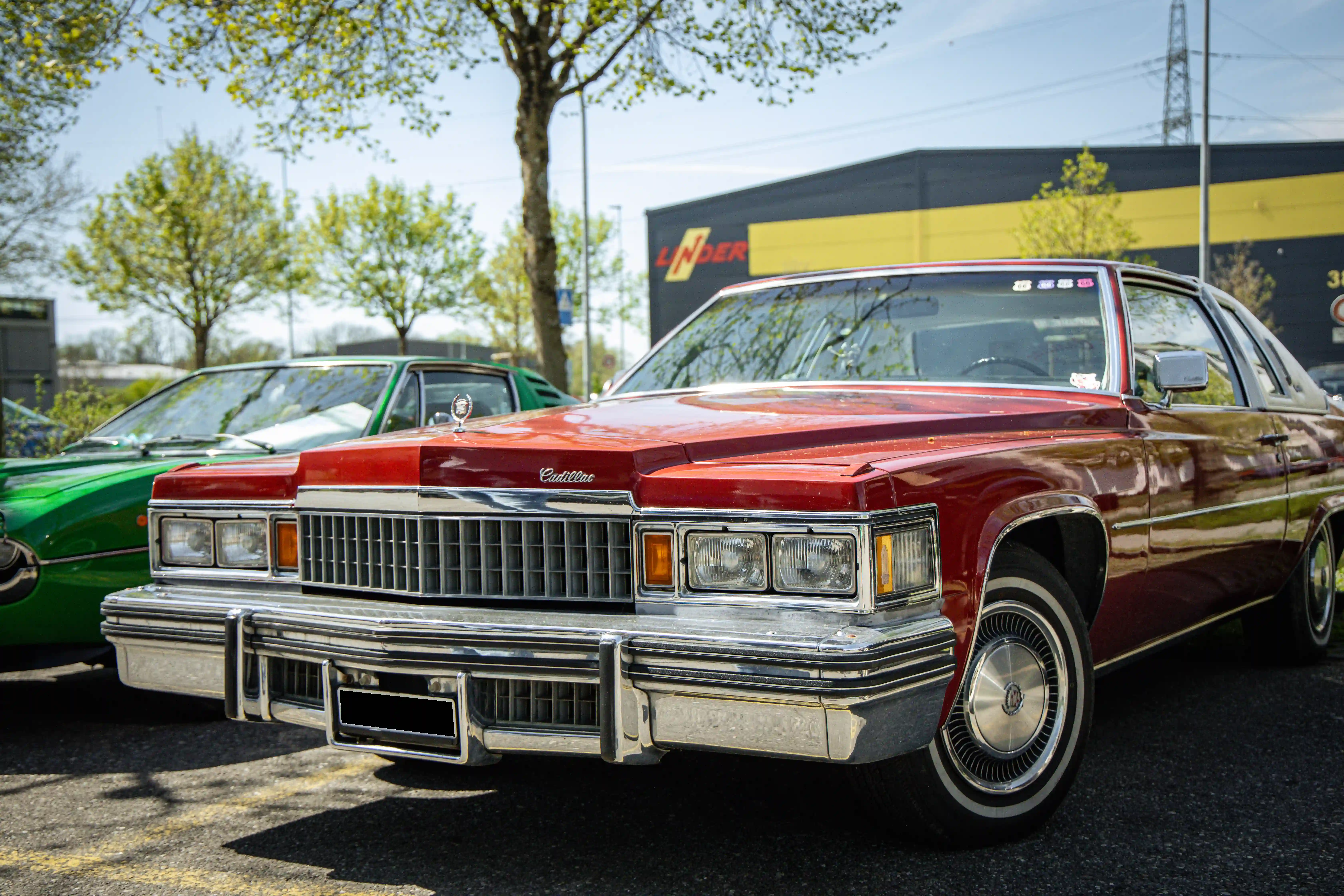 Roter Oldtimer-Cadillac